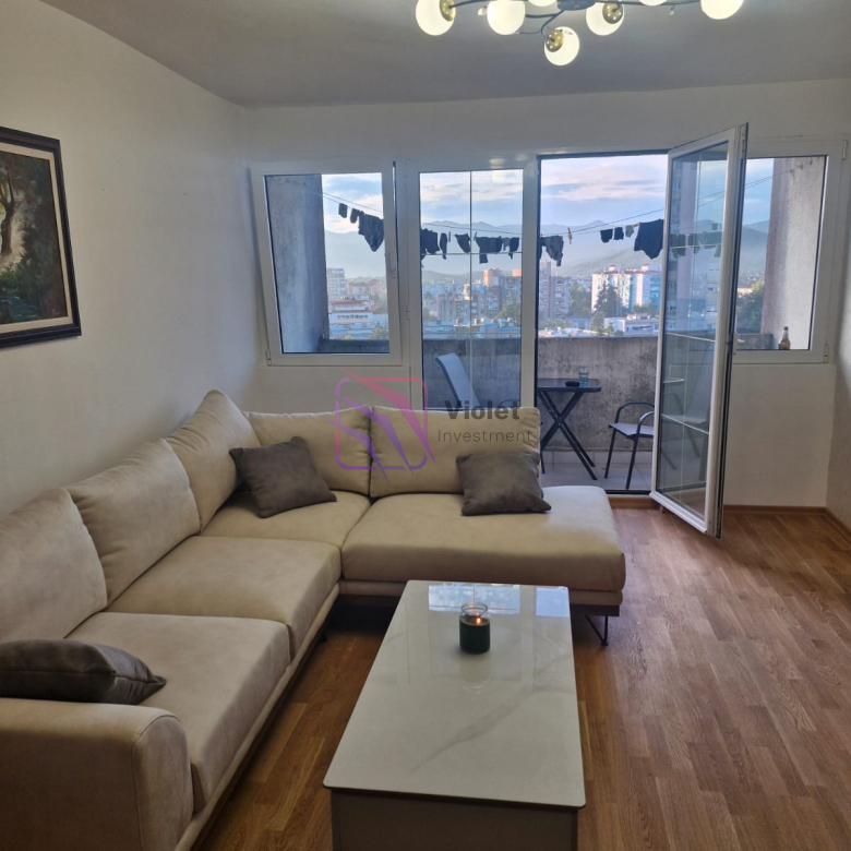 two bedroom apartment Niksic center sale, apartment for sale Niksic Montenegro 80m2, renovated apartment Niksic property, real estate Niksic city center investment, apartment with tarkett flooring Niksic Montenegro,violet investment