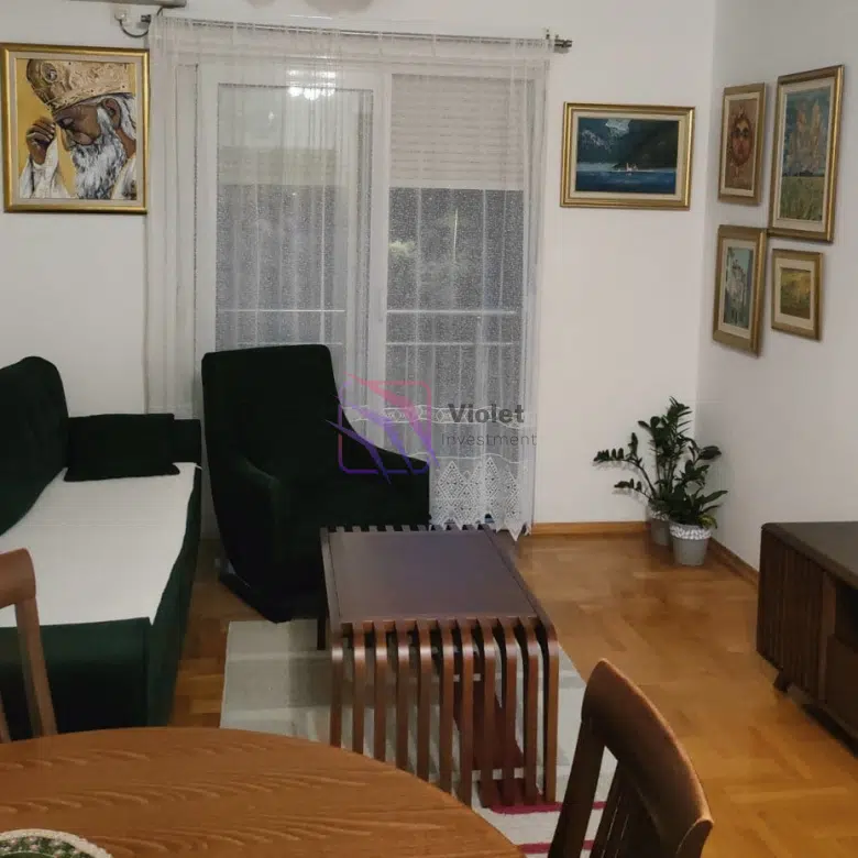 A modern one-bedroom apartment for sale in the highly desirable Babilonija area of Budva, known for its excellent location close to schools, shops, and everyday amenities. This new construction apartment of 47 m² represents an ideal opportunity for both comfortable living and a profitable real estate investment on the Budva Riviera. The apartment is fully furnished and ready for immediate occupancy, offering a functional layout and modern features that ensure comfort throughout the year. Property Overview Price: €155,000 Size: 47 m² Bedrooms: 1 Bathroom: 1 Condition: Fully furnished Floor: Residential building with elevator Parking: Available in front of the building Ownership: Registered property (clear title) Move-in ready Layout Entrance hallway Living room with dining area Fully equipped kitchen One comfortable bedroom Modern bathroom Functional interior layout The apartment offers efficient use of space and pleasant natural light. Features & Equipment New construction building Fully furnished interior Air conditioning Elevator Intercom system Internet and cable TV connections Equipped kitchen Quiet residential environment Location Advantages Babilonija is one of the most sought-after areas in Budva, offering: Close proximity to schools and supermarkets Walking distance to city center Easy access to beaches and promenade Quiet neighborhood ideal for everyday living Strong rental demand throughout the year Investment Potential This apartment is ideal for: Permanent living Holiday property Long-term rental Short-term tourist rental Real estate investment in Budva Budva remains one of the strongest real estate markets in Montenegro. FAQ — Apartment in Babilonija, Budva 1) What is for sale? A one-bedroom apartment of 47 m² in Babilonija, Budva. 2) Is the apartment furnished? Yes, the apartment is fully furnished. 3) Is the apartment ready to move in? Yes, it is move-in ready. 4) Does the building have an elevator? Yes, the building is equipped with an elevator. 5) Is parking available? Yes, parking is available in front of the building. 6) Is the property registered? Yes, ownership is clear and fully registered. 7) Is the location suitable for living? Yes, the area is quiet but close to all city amenities. 8) Is the apartment good for investment? Yes, Budva has strong rental demand. 9) How far is the city center? The city center is easily accessible within minutes. 10) Who is this property ideal for? Couples, individuals, or investors seeking property in Budva.,violet investment