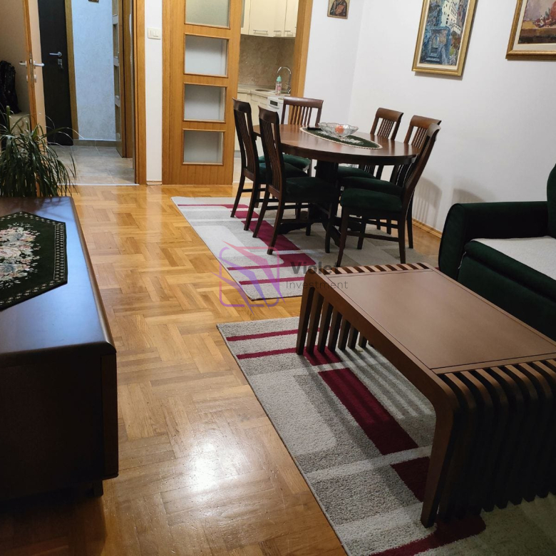 A modern one-bedroom apartment for sale in the highly desirable Babilonija area of Budva, known for its excellent location close to schools, shops, and everyday amenities. This new construction apartment of 47 m² represents an ideal opportunity for both comfortable living and a profitable real estate investment on the Budva Riviera. The apartment is fully furnished and ready for immediate occupancy, offering a functional layout and modern features that ensure comfort throughout the year. Property Overview Price: €155,000 Size: 47 m² Bedrooms: 1 Bathroom: 1 Condition: Fully furnished Floor: Residential building with elevator Parking: Available in front of the building Ownership: Registered property (clear title) Move-in ready Layout Entrance hallway Living room with dining area Fully equipped kitchen One comfortable bedroom Modern bathroom Functional interior layout The apartment offers efficient use of space and pleasant natural light. Features & Equipment New construction building Fully furnished interior Air conditioning Elevator Intercom system Internet and cable TV connections Equipped kitchen Quiet residential environment Location Advantages Babilonija is one of the most sought-after areas in Budva, offering: Close proximity to schools and supermarkets Walking distance to city center Easy access to beaches and promenade Quiet neighborhood ideal for everyday living Strong rental demand throughout the year Investment Potential This apartment is ideal for: Permanent living Holiday property Long-term rental Short-term tourist rental Real estate investment in Budva Budva remains one of the strongest real estate markets in Montenegro. FAQ — Apartment in Babilonija, Budva 1) What is for sale? A one-bedroom apartment of 47 m² in Babilonija, Budva. 2) Is the apartment furnished? Yes, the apartment is fully furnished. 3) Is the apartment ready to move in? Yes, it is move-in ready. 4) Does the building have an elevator? Yes, the building is equipped with an elevator. 5) Is parking available? Yes, parking is available in front of the building. 6) Is the property registered? Yes, ownership is clear and fully registered. 7) Is the location suitable for living? Yes, the area is quiet but close to all city amenities. 8) Is the apartment good for investment? Yes, Budva has strong rental demand. 9) How far is the city center? The city center is easily accessible within minutes. 10) Who is this property ideal for? Couples, individuals, or investors seeking property in Budva.,violet investment