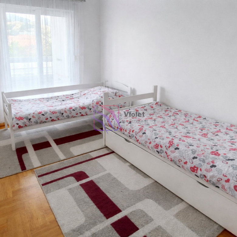 A modern one-bedroom apartment for sale in the highly desirable Babilonija area of Budva, known for its excellent location close to schools, shops, and everyday amenities. This new construction apartment of 47 m² represents an ideal opportunity for both comfortable living and a profitable real estate investment on the Budva Riviera. The apartment is fully furnished and ready for immediate occupancy, offering a functional layout and modern features that ensure comfort throughout the year. Property Overview Price: €155,000 Size: 47 m² Bedrooms: 1 Bathroom: 1 Condition: Fully furnished Floor: Residential building with elevator Parking: Available in front of the building Ownership: Registered property (clear title) Move-in ready Layout Entrance hallway Living room with dining area Fully equipped kitchen One comfortable bedroom Modern bathroom Functional interior layout The apartment offers efficient use of space and pleasant natural light. Features & Equipment New construction building Fully furnished interior Air conditioning Elevator Intercom system Internet and cable TV connections Equipped kitchen Quiet residential environment Location Advantages Babilonija is one of the most sought-after areas in Budva, offering: Close proximity to schools and supermarkets Walking distance to city center Easy access to beaches and promenade Quiet neighborhood ideal for everyday living Strong rental demand throughout the year Investment Potential This apartment is ideal for: Permanent living Holiday property Long-term rental Short-term tourist rental Real estate investment in Budva Budva remains one of the strongest real estate markets in Montenegro. FAQ — Apartment in Babilonija, Budva 1) What is for sale? A one-bedroom apartment of 47 m² in Babilonija, Budva. 2) Is the apartment furnished? Yes, the apartment is fully furnished. 3) Is the apartment ready to move in? Yes, it is move-in ready. 4) Does the building have an elevator? Yes, the building is equipped with an elevator. 5) Is parking available? Yes, parking is available in front of the building. 6) Is the property registered? Yes, ownership is clear and fully registered. 7) Is the location suitable for living? Yes, the area is quiet but close to all city amenities. 8) Is the apartment good for investment? Yes, Budva has strong rental demand. 9) How far is the city center? The city center is easily accessible within minutes. 10) Who is this property ideal for? Couples, individuals, or investors seeking property in Budva.,violet investment