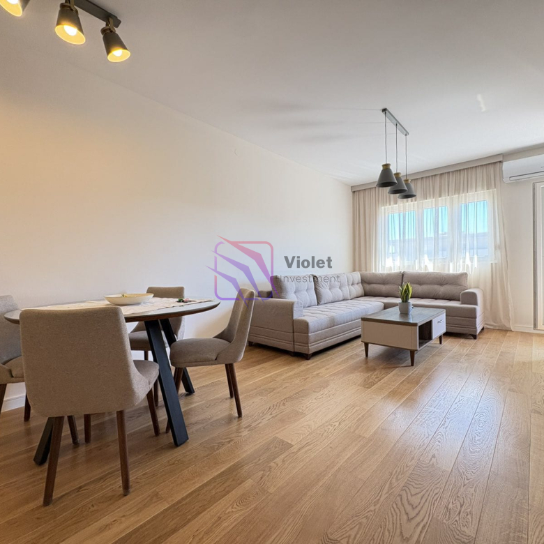 One-Bedroom Apartment – Central Point, 49 m²