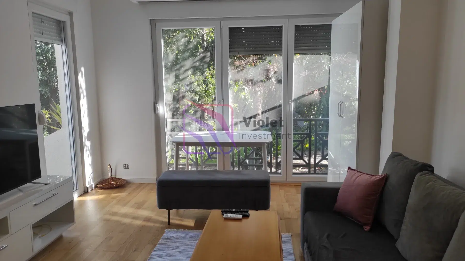 a2fbfec9-ca7b-4b5e-915e-ae58cdbdc3ba-lg