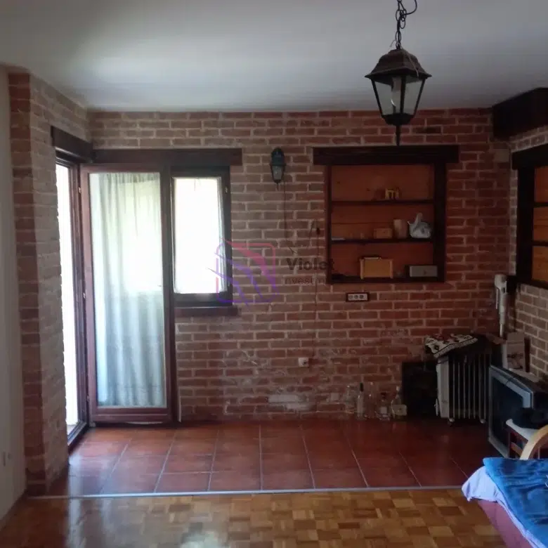 apartment for sale Podgorica Gintaš area, adapted apartment two units Podgorica, investment property Podgorica city center, multi unit apartment Montenegro, rental income apartment Podgorica 84m2,violet investment