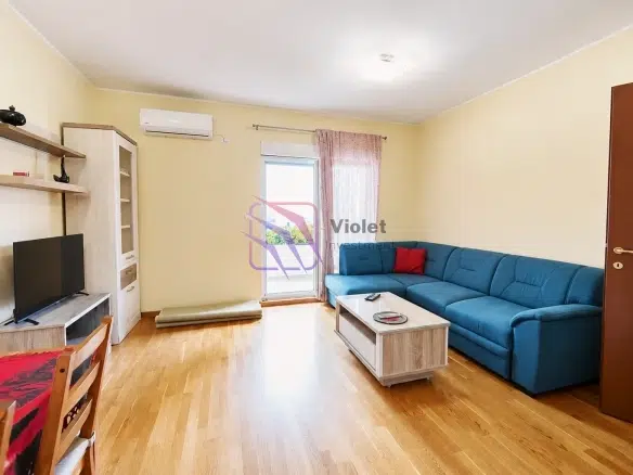one bedroom apartment City Kvart Podgorica 50m2, furnished apartment Podgorica for sale, City Kvart investment apartment Montenegro, apartment near Big Fashion Podgorica, Podgorica real estate one bedroom apartment,violet investment
