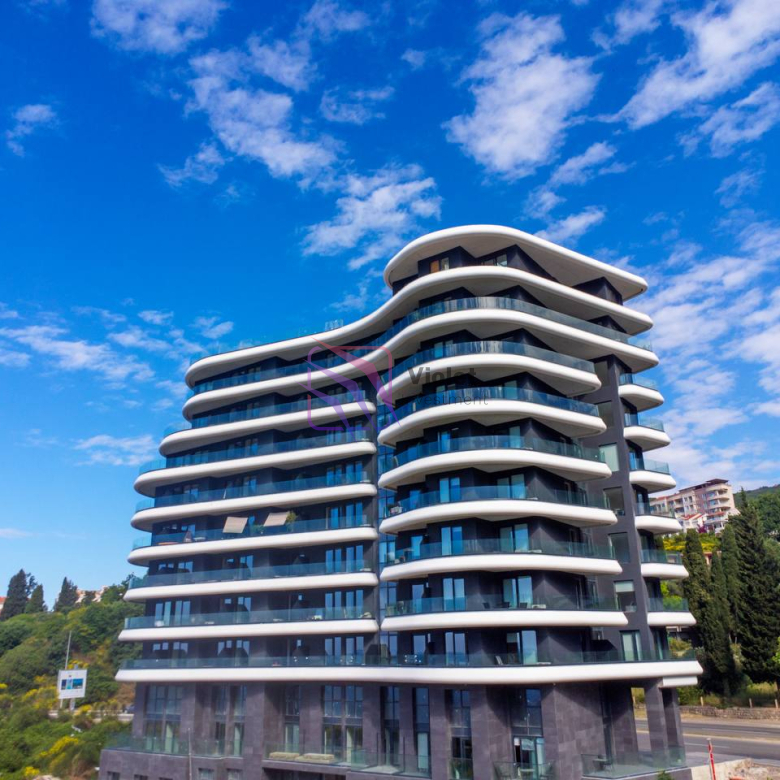 frontline apartment Bečići for sale 51m2, sea view apartment Budva Riviera investment, apartment 50m from sea Montenegro, rental business apartment Bečići Montenegro, beachfront property Budva Montenegro for sale,violet investment,bellemond
