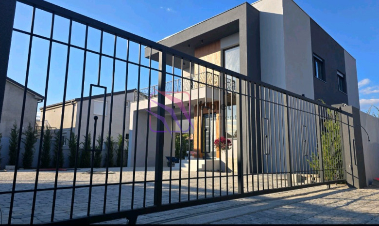 Modern Family House for Sale – 202 m2 – Tološi, Podgorica