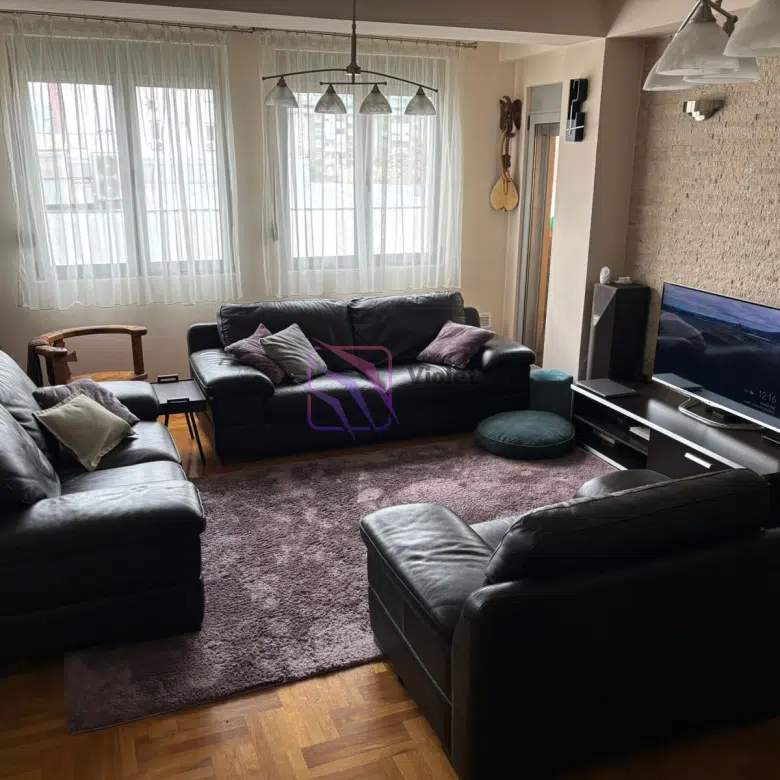 Spacious Three-Bedroom Apartment with Private Parking and Custom-Made Furniture, Stari Aerodrom