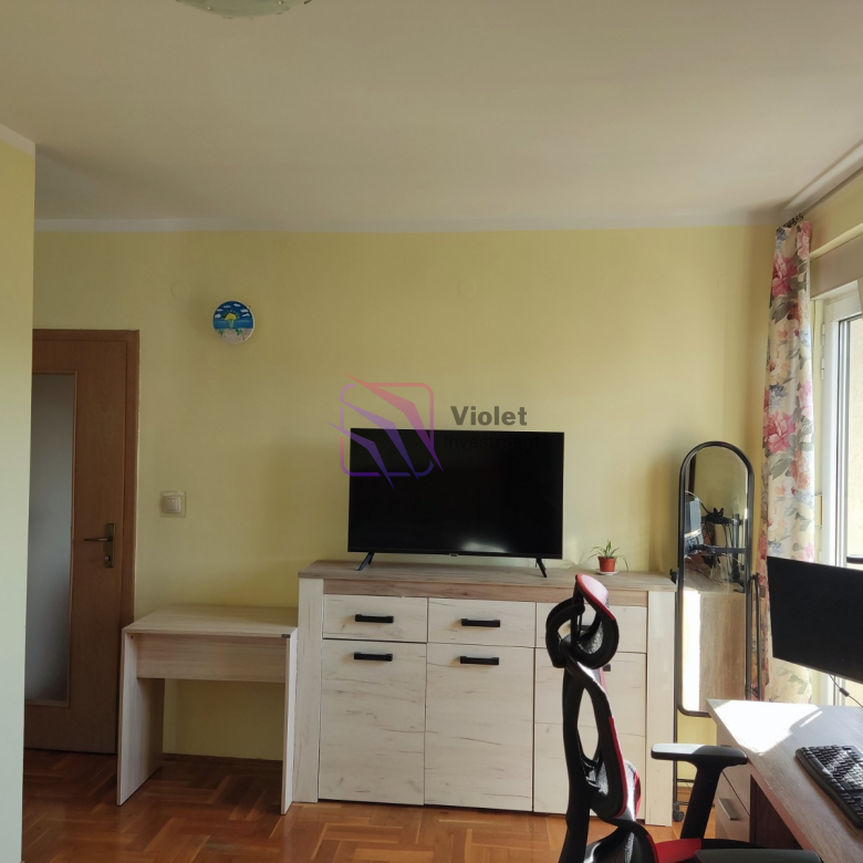 apartment for sale Blok 5 Podgorica 46m2 furnished, one bedroom apartment Podgorica parking included, real estate Podgorica Blok 5 investment property, apartment near TC Bazar Podgorica, Montenegro property fully equipped apartment,violet invesment