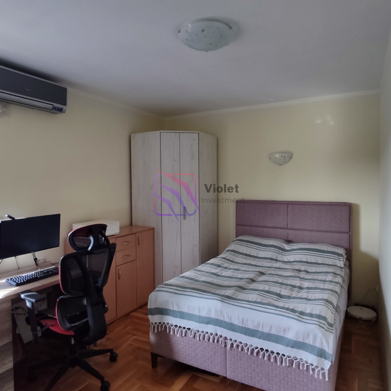 apartment for sale Blok 5 Podgorica 46m2 furnished, one bedroom apartment Podgorica parking included, real estate Podgorica Blok 5 investment property, apartment near TC Bazar Podgorica, Montenegro property fully equipped apartment,violet invesment