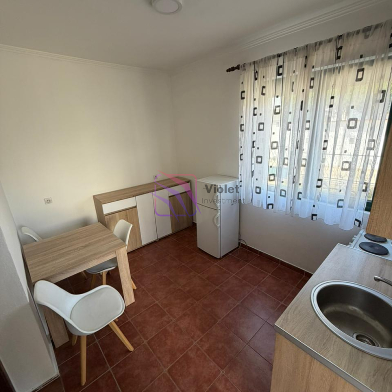 Part Of House,One Bedroom, 45m², Zlatica, Podgorica