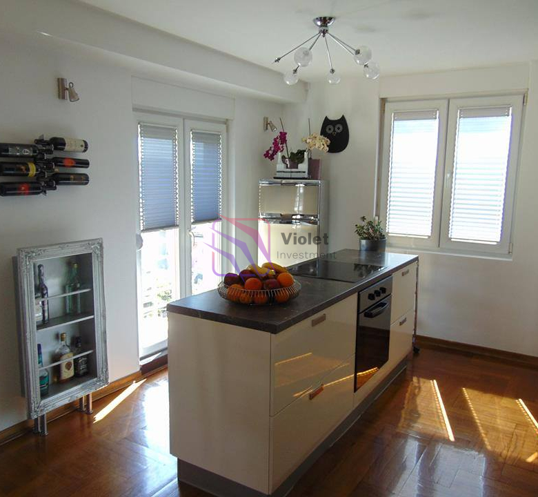 A modern and fully furnished Two-Bedroom duplex apartment For Rent,82 m²,City Centar,Podgorica