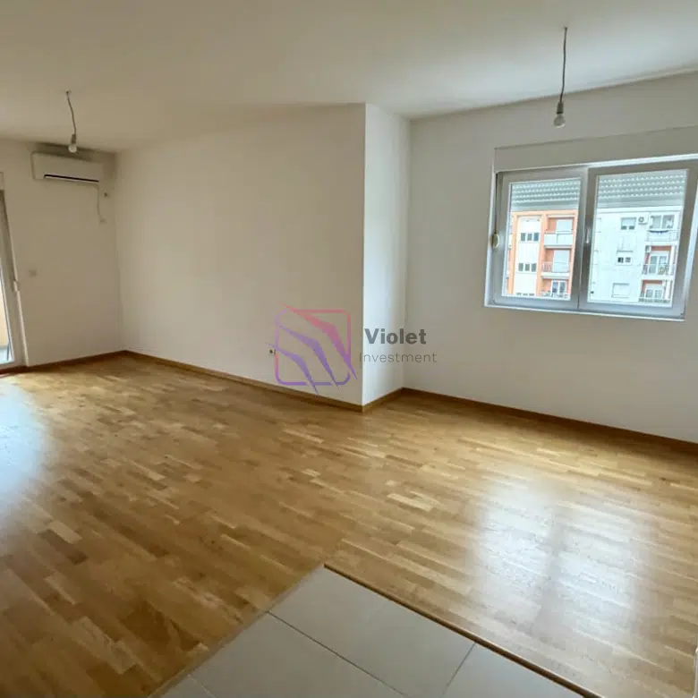 Bright & Spacious Two-Bedroom Apartment in a Family-Friendly Area – Tuški put