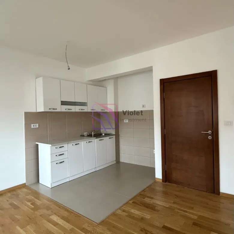 Bright & Spacious Two-Bedroom Apartment in a Family-Friendly Area – Tuški put