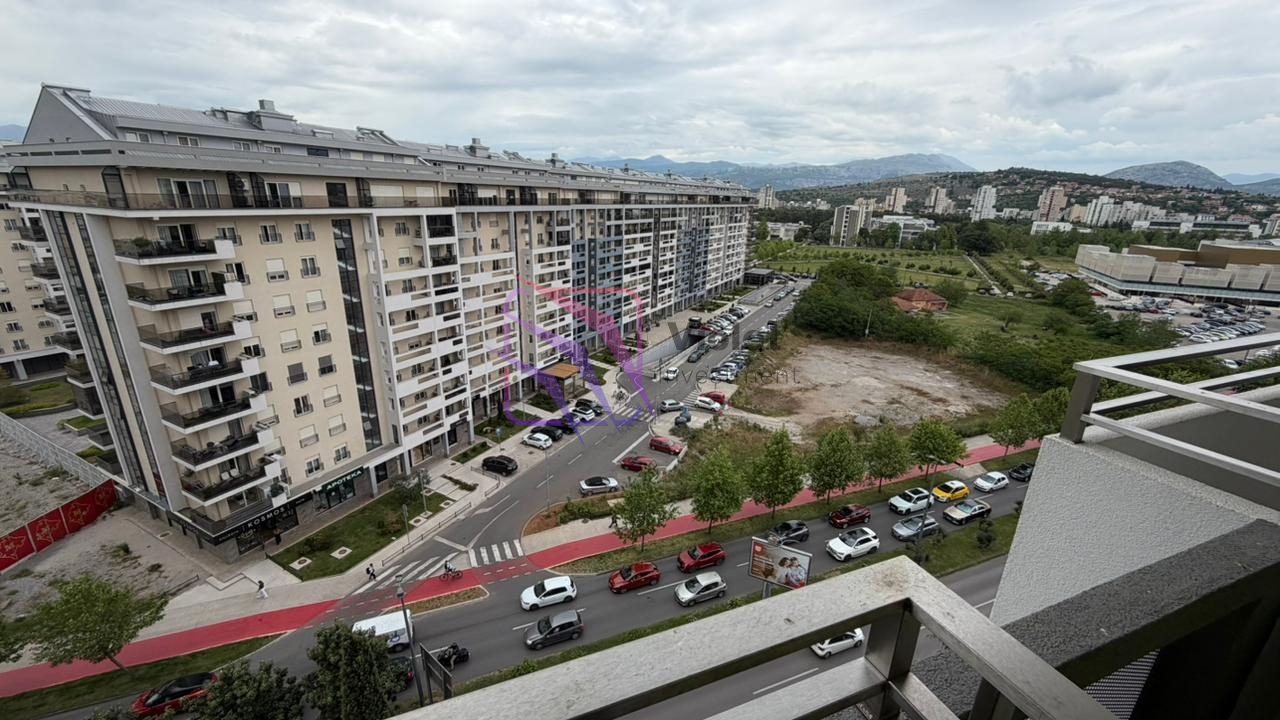 Central Point apartment for sale Podgorica, one bedroom apartment Zetagradnja 40m2, furnished apartment Podgorica investment, apartment near university Podgorica, Central Point real estate Montenegro,violet investment
