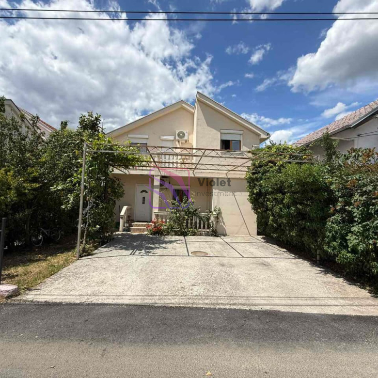 family house for sale Podgorica Murtovina, furnished house Podgorica 4 bedroom, house with additional workspace Montenegro, legalized family home Podgorica, real estate Murtovina Podgorica for sale,violet investment