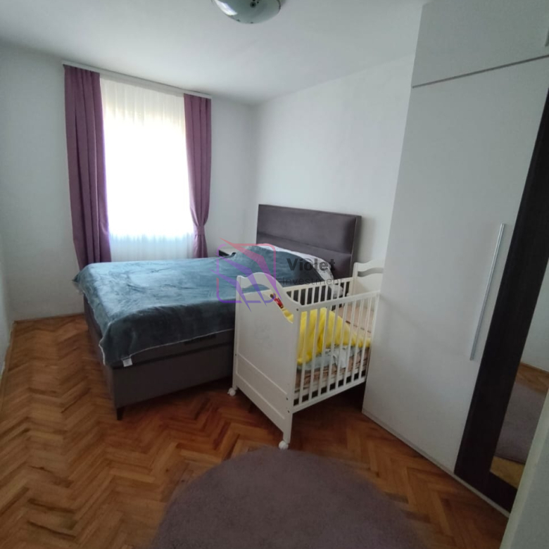 Renovated & Fully Furnished Apartment with Private Terrace and Green Oasis — Zabjelo