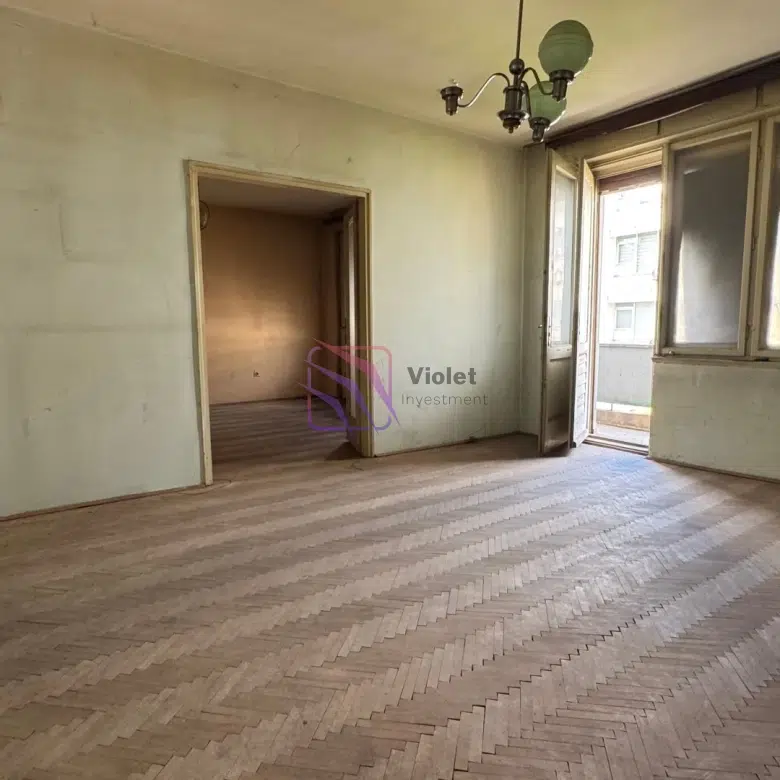 apartment for sale Podgorica center 85m2, office apartment near Hilton Podgorica, renovation investment property Podgorica, commercial apartment city center Montenegro, two bedroom apartment Podgorica strict center,violet investment