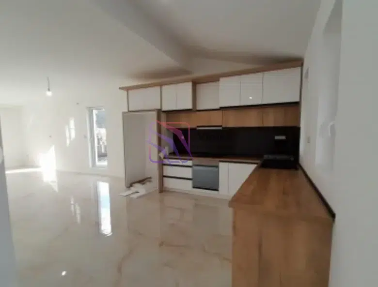 apartment for sale Budva center 3 bedroom 160m2, large apartment Budva Montenegro investment, real estate Budva central location property, family apartment Budva near beach, renovated apartment Budva Montenegro,violet investment