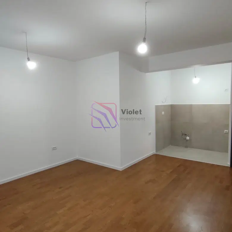 One-Bedroom unfurnished apartment with parking – Zagorič, City Key