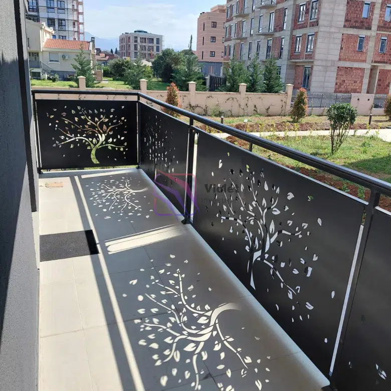 Posh Residence – One-Bedroom Apartment, Modernly Furnished – Tološi