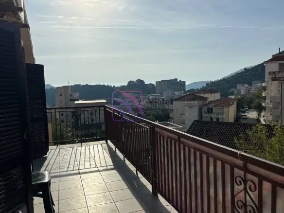 apartment for sale Bečići, sea view apartment Budva Riviera, one bedroom apartment Bečići Montenegro, apartment near beach Montenegro, furnished apartment Bečići, investment property Budva, apartment with terrace and sea view, coastal real estate Montenegro, holiday home Bečići, apartment for sale near Budva,violet investment