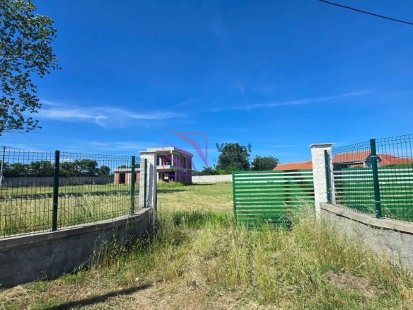 House Under Construction with 3,400 m² Land ,For Sale – Zeta – Golubovci