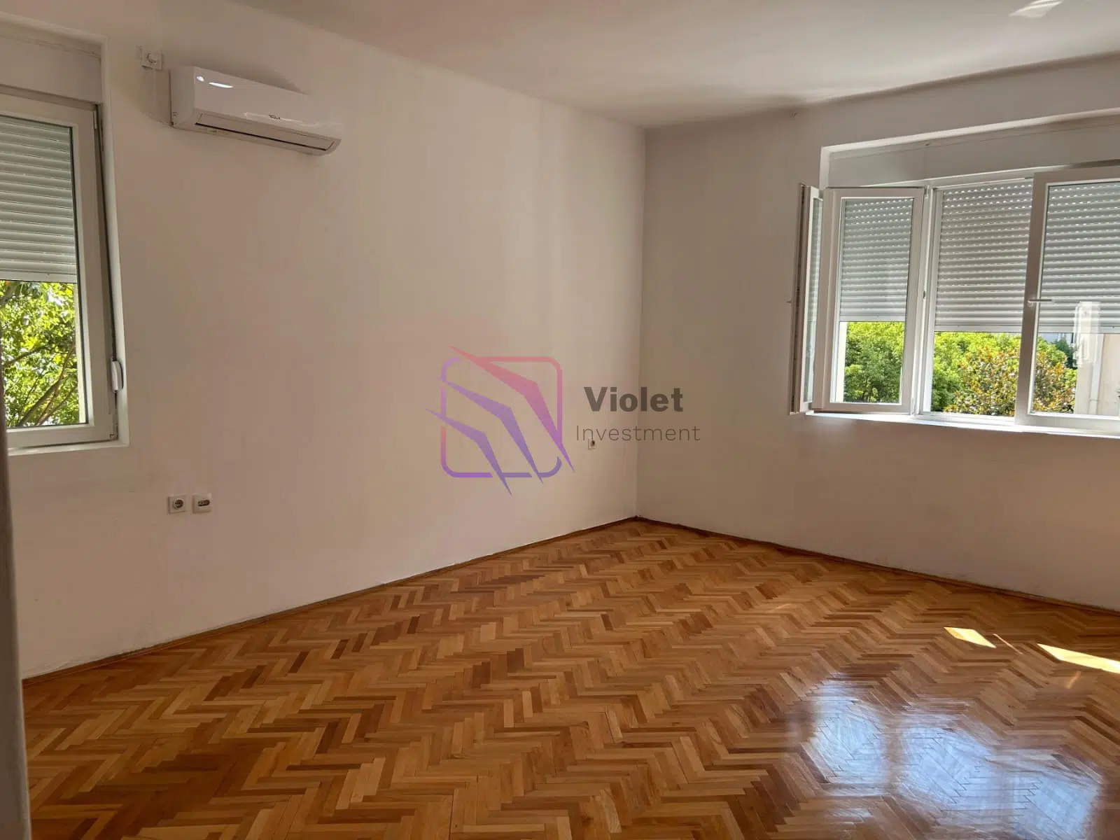 Podgorica, spacious apartment Montenegro, high ceiling apartment Podgorica, two bedroom apartment city center Podgorica, apartment near park Podgorica, investment property Montenegro, family apartment Podgorica, apartment with terrace Podgorica, city center real estate Montenegro,violet investment