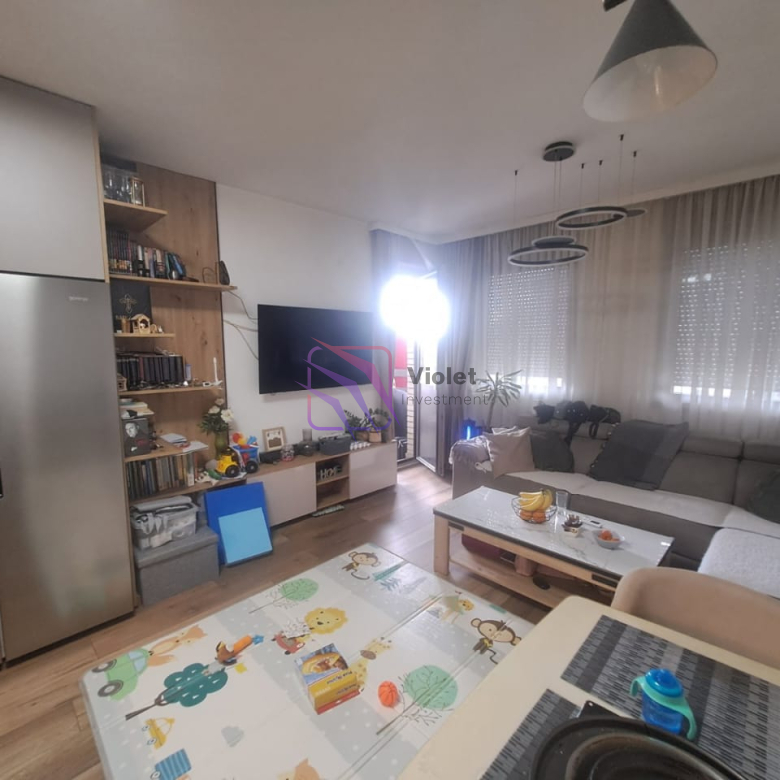 one bedroom apartment for sale Stari Aerodrom, apartment for sale Podgorica, renovated apartment Podgorica, furnished apartment Montenegro, 40m2 apartment Stari Aerodrom, apartment with balcony Podgorica, apartment with storage Montenegro, investment apartment Podgorica, move in ready apartment Montenegro, property exchange Podgorica,violet investment