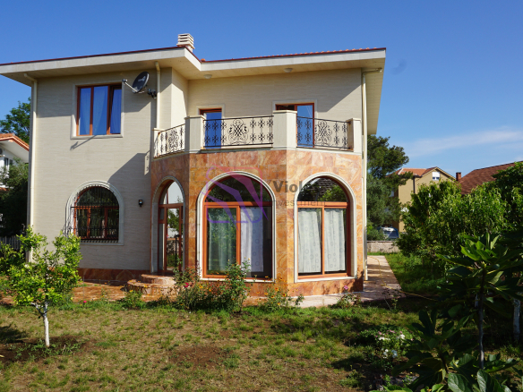 Luxury Four-Bedroom Villa for Sale 372 m², 784 m² Plot Near Luštica Bay Radovići, Tivat