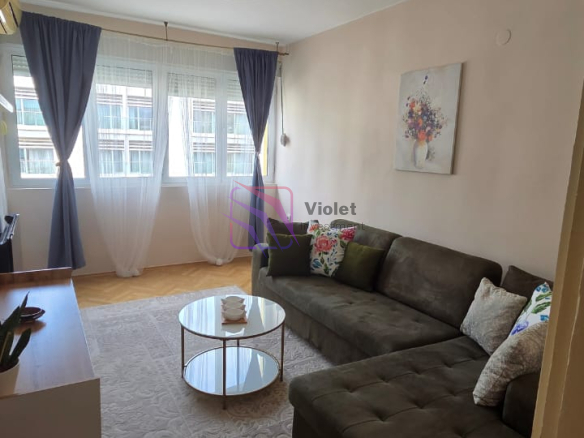 Renovated Two-Bedroom Apartment for Sale 62 m² Gintaš, Podgorica