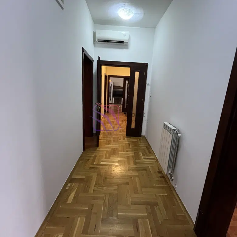 Four-Bedroom Apartment for rent 150 m² | Stari Aerodrom | €800