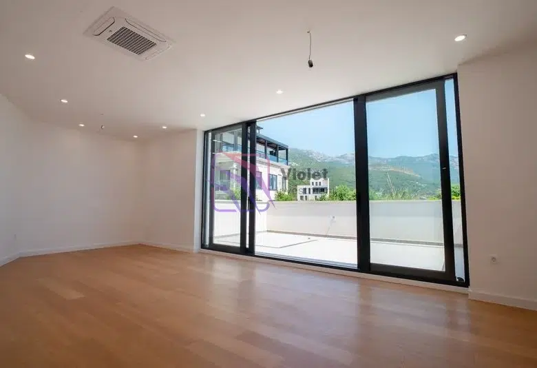 Luxury Two-Bedroom Sea View Apartment for Sale 109 m² Vuelo Sobre Residences, Bečići