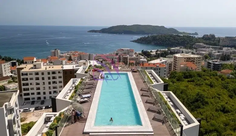 Luxury Two-Bedroom Sea View Apartment for Sale 109 m² Vuelo Sobre Residences, Bečići
