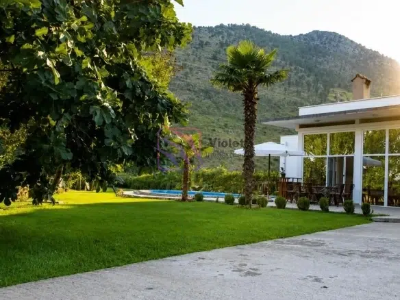 Luxury House for Rent | 250 m² | 3,500 m² Land | Tološi, Podgorica