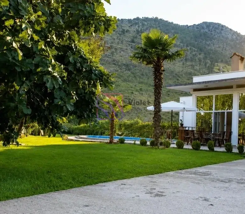 Luxury House for Rent | 250 m² | 3,500 m² Land | Tološi, Podgorica